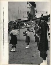 1995 Press Photo Bag Pipers perform at Event - hps08594 picture