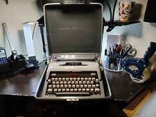 1959 Royal Futura 800 Manuel Typewriter w/ Case See Description Tested & Working picture