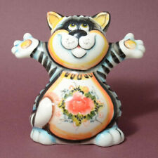 5.3 Inch Embracing Cat Ceramic Figurine. HAND PAINTED MAJOLICA Cat Sculpture picture