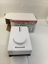 Honeywell 12609 Line Voltage Mechanical Thermostat, Heating Only, 120 to 277VAC picture