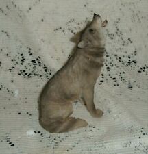 GRAY WOLF RESIN FIGURINE HOWLING AT THE MOON 5 1/2