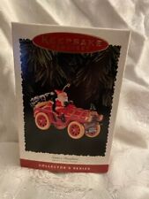 Hallmark Keepsake 1995 Here Comes Santa #17 Santa's Roadster.  Wheels turn NIB picture