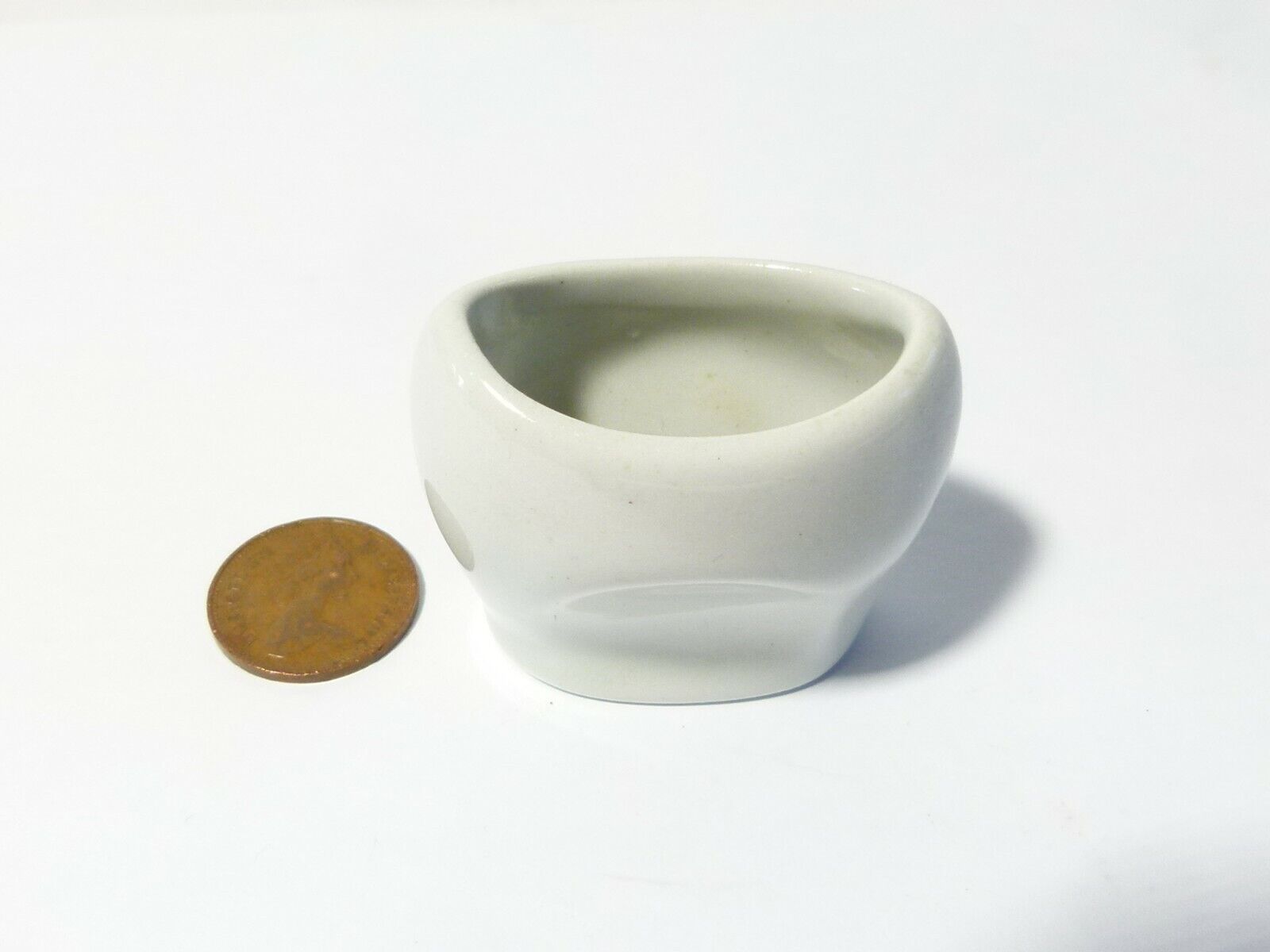 Antique Porcelain Pottery Eye Bath Wash Cup Reservoir Ceramic #O