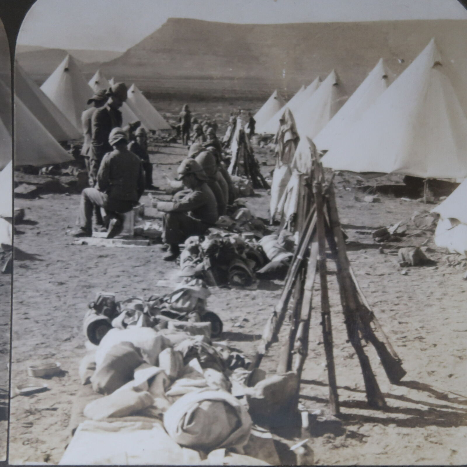 1900 Soldiers Encamped Reading Letters From Home Spanish-American Stereoview 83