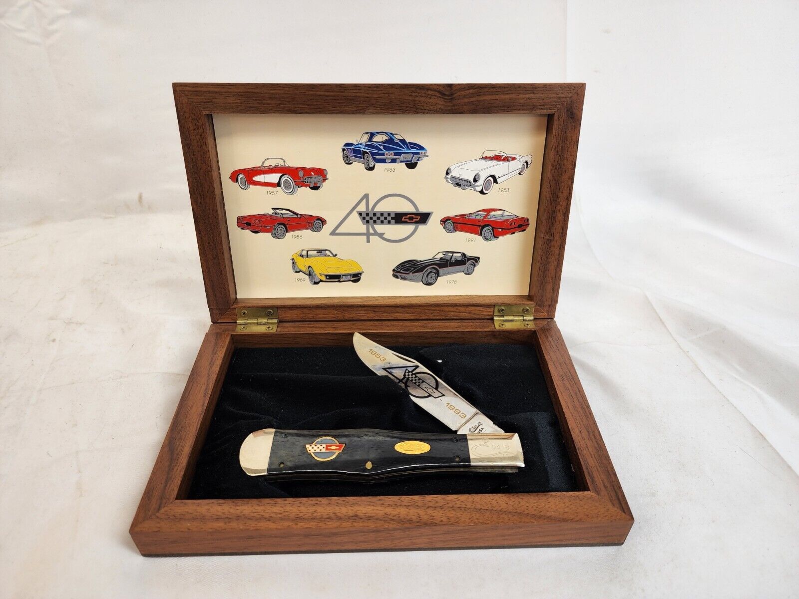 Chevrolet Corvette 1993 40th Anniversary Commemorative Knife In Walnut Box