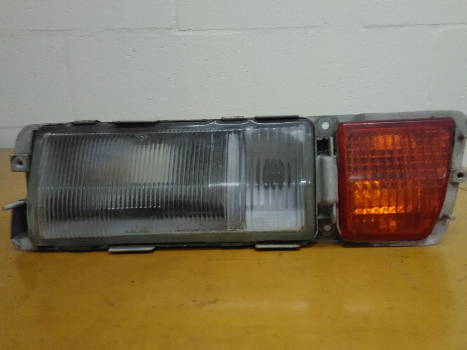 1984 Dodge Conquest Driver Front Bumper Left Marker Lamp Narrow Body Used D42