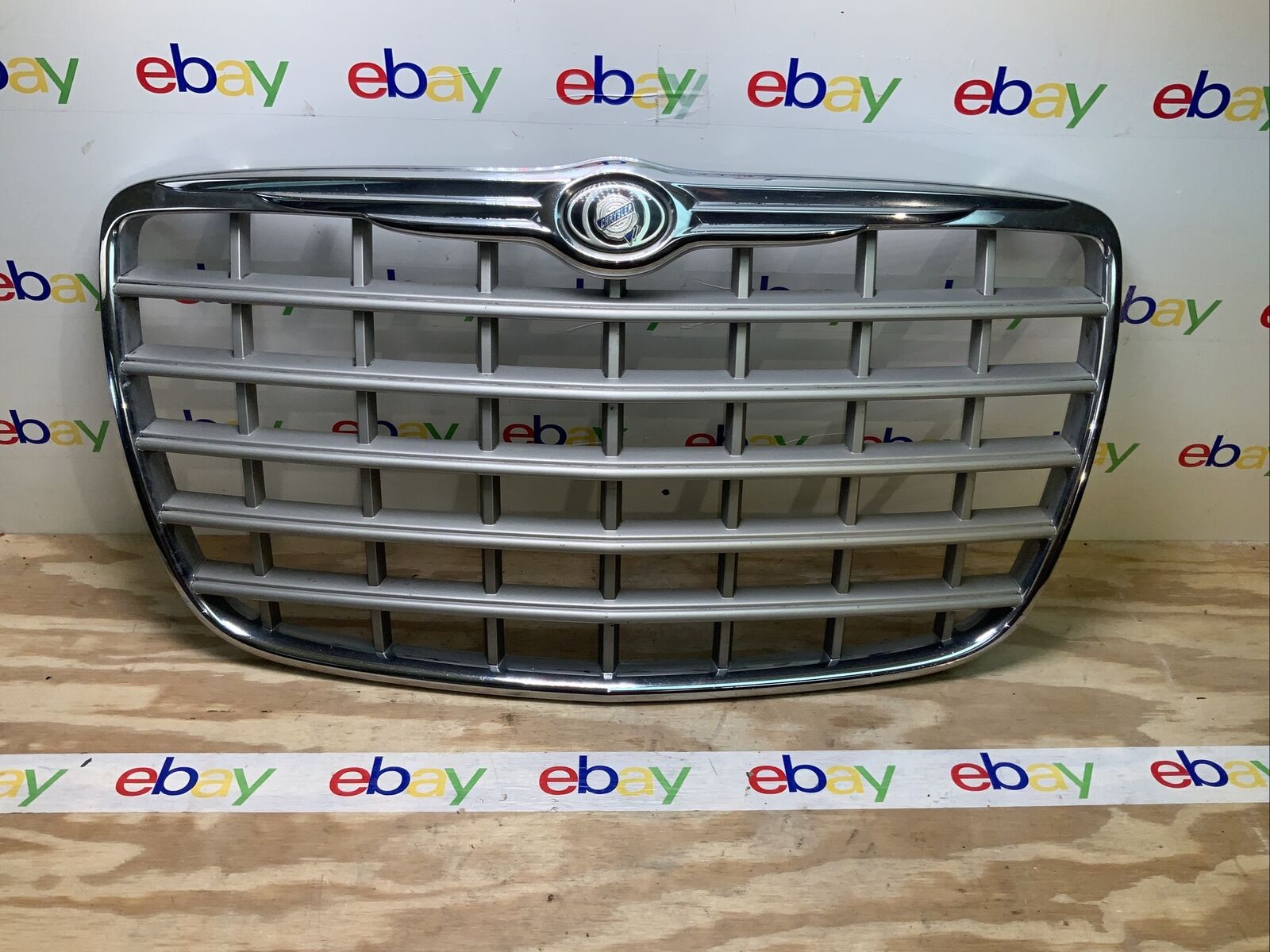 2008 Chrysler 300 Front Bumper Grille 04806455AA