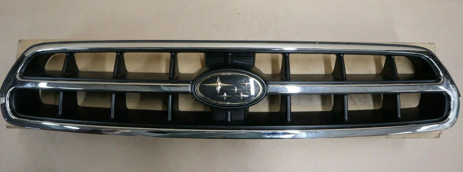 j1010ae010 Front grille mask chrome Grid Legacy Outback subaru genuine parts