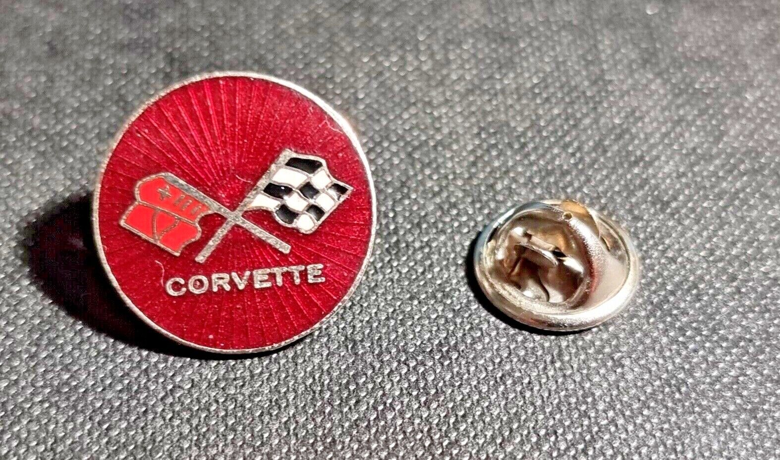 Chevrolet Corvette Pin Logo 1963-1982 Red Silver Enameled - Dimensions 0 25/32in