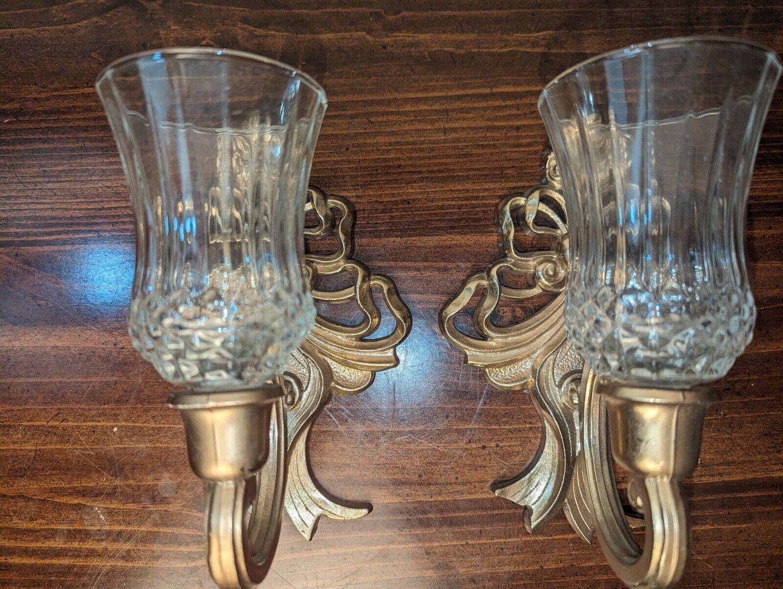 Vintage pair of Homco gold plastic Sconce Set W/glass globes