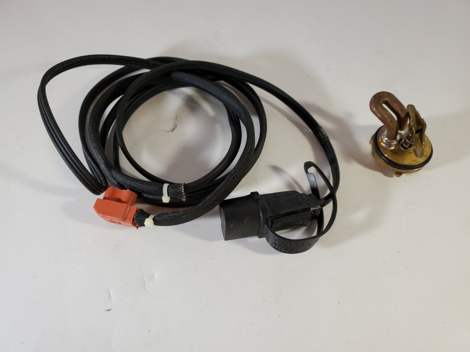 NOS - ENGINE BLOCK HEATER GM# 998956 FOR SELECT 85-91 GM VEHICLES