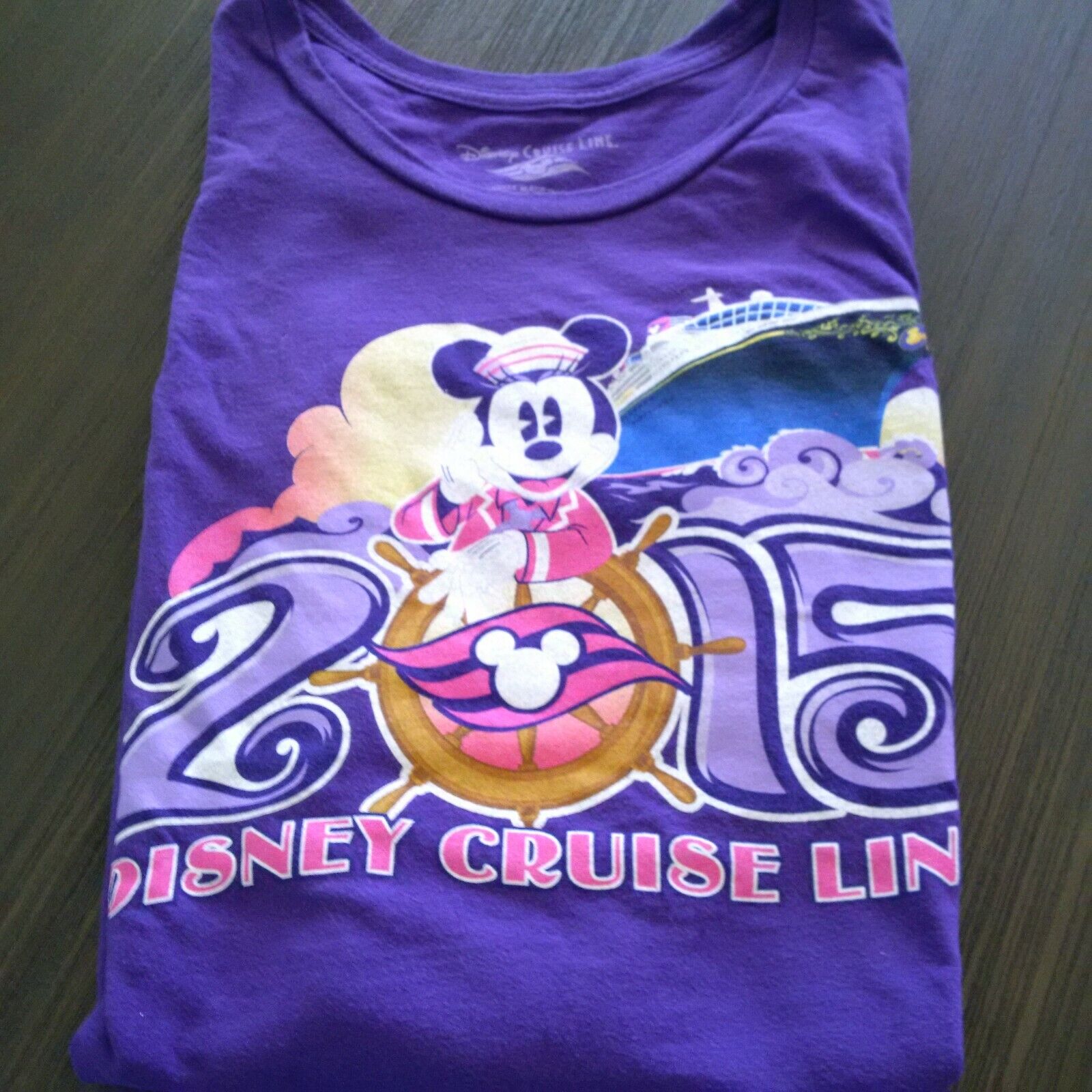 Disney Cruise Line Tee 2015 purple with Minnie sz L s/s VG collectible