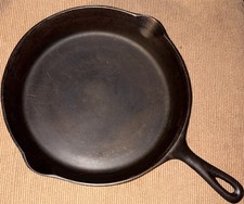 Vintage Unmarked Lodge #8 Cast Iron Skillet 3 Notch Heat Ring 1940s-1950s picture