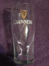Guinness embossed beer 16 oz Pub glasses With harp print Set Of 4 Brand New picture