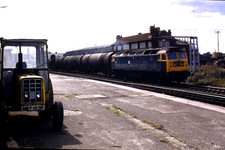 35mm Original Colour Railway Slide Class 47 47098 at Thornaby 10.8.82 picture
