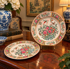 Pair 10” Chinese Famille Rose Porcelain Decorative Plates Chinoiserie Floral picture