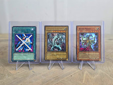 Yu-Gi-Oh RARE 1st Edition Bundle • Blue-Eyes White Dragon *DAMAGED CONDITION* picture