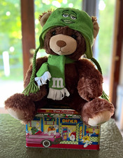 M&M's X-MAS Village Series Diner Limited Tin 1996 & 2017 Green M&M’s World Teddy picture