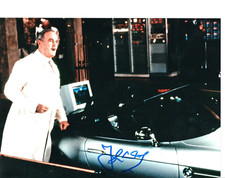 JOHN CLEESE 10-8 JAMES BOND AUTHENTIC AUTOGRAPH