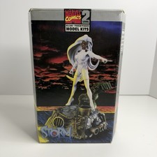 X-MEN STORM MODEL KIT - 10