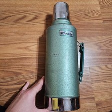 Vtg Stanley Aladdin Vacuum Bottle Thermos A-945DH- Half Gallon 1976 Made in USA  picture