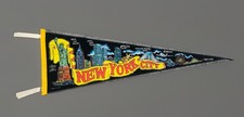 Vtg 1970s New York City Souvenir Felt Pennant NYC Twin Towers Statue of Liberty picture