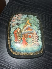 Russian lacquer Trinket Box Vintage Possibly 1980’s Christmas Scene picture