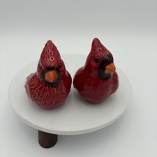 Ceramic Red Cardinal Salt and Pepper Shaker Set Christmas Winter Bird picture