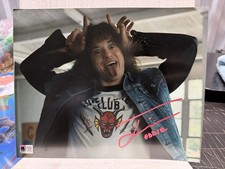 Joseph Quinn Signed Photo 8x10 MAS COA Stranger Things Character Name “Eddie” picture