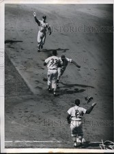 1959 Press Photo Chicago Cubs Tony Taylor vs Cardinals Don Blasingamem W Mizell picture
