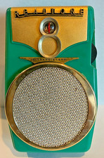 VINTAGE REALTONE COMET TRANSISTOR RADIO 50's/60's MODEL TR-1088 Works W/ Static picture