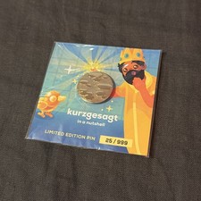 *LIMITED EDITION* Kurzgesagt In a Nutshell Gold Earth Pin Number #25 picture