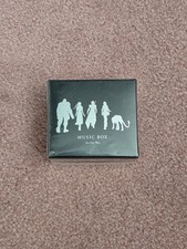 Final Fantasy VII Orchestra Music Box Figure - On Our Way - FFVII Remake picture