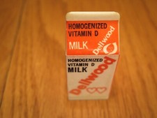 Rare Vintage Pop Art Dellwood  Miniature Milk Carton  Display picture
