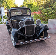 Good Franklin Mint 1:24 1932 Ford Deuce Coupe Black Diecast Model Car w/Box picture