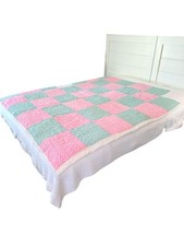 VTG Checkerboard Hand Stitch Quilt Pink Patchwork Grannycore Cabincore READ  picture