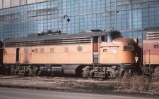 JJ DUPLICATE SLIDE MILW MILWAUKEE ROAD F7A #117A - BENSENVILLE IL picture