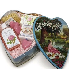❤NEW Crabtree & Evelyn 1986 Heart Tin Full Original Soaps, Bath Gel, Sea Sponge  picture