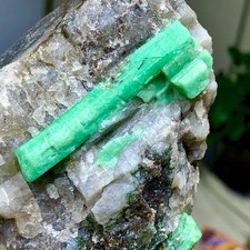 1.88LB Natural Rare Emerald Gem CrystalMineral Specimen/China picture