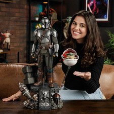 The Mandalorian™ and The Child (Deluxe) picture