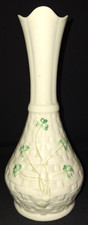 VTG w/TAG IRISH BELLEEK PORCELAIN SETANTA BASKET SHAMROCK BOUQUET 7.25