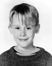 1990 Actor MACAULAY CULKIN as Kevin Glossy 8x10 Photo Home Alone Portrait picture