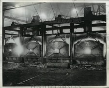 1942 Press Photo furnaces blaze in the rush to manufacture bombs, Philadelphia picture