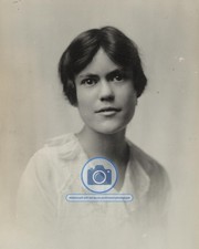 MISS ELIZABETH SMITH OFFICE MANAGER THE SUFFRAGIST D.C. 1917 8X10 PHOTO picture