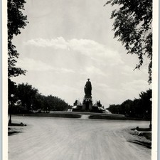 1920s Thatcher Memorial Fountain Snapshot Photo City Park Denver Colorado CO Vtg picture