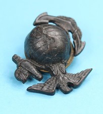 WW1 USMC Cap Badge ~ Enlisted ~ Screw back picture