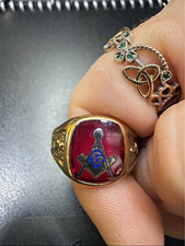 Vintage 14K Gold Freemason Masonic Men’s Ring With A Red Stone picture