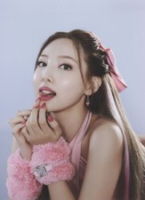 BEAUTIFUL TWICE 8X10 Photo picture