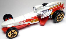 2023 HOT WHEELS ROCKIN' RAILER WHITE & RED 1:64 DIECAST 3 1/8