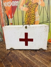 VINTAGE C. 1940 WWII RED CROSS NURSE CARRYING CASE SIGN MEDICAL CABINET MEDICINE picture